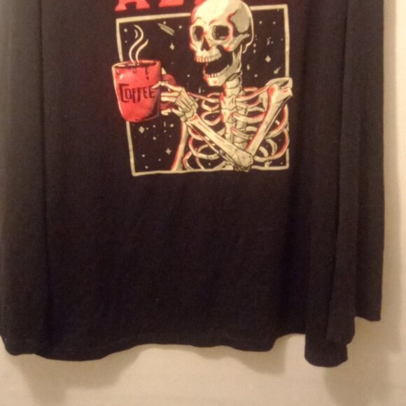 Skeleton Black Tee Stay Alive Drinking Coffee - Picture 2 of 2